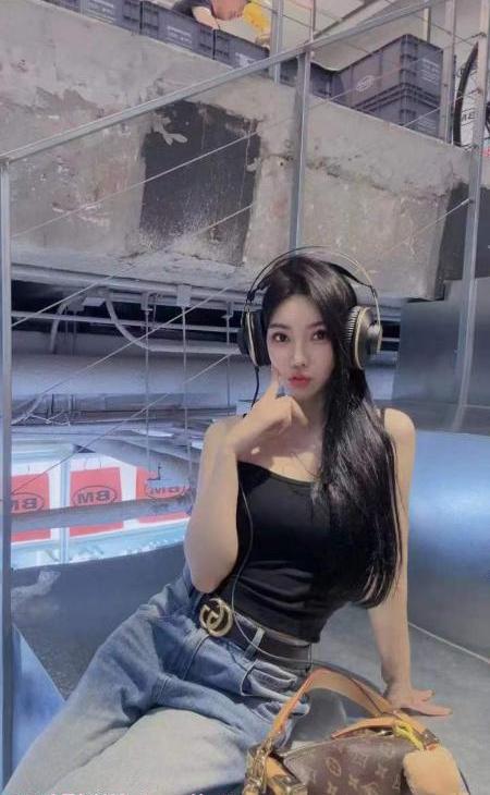 4b044f85cf43679 4b044f85cf43679