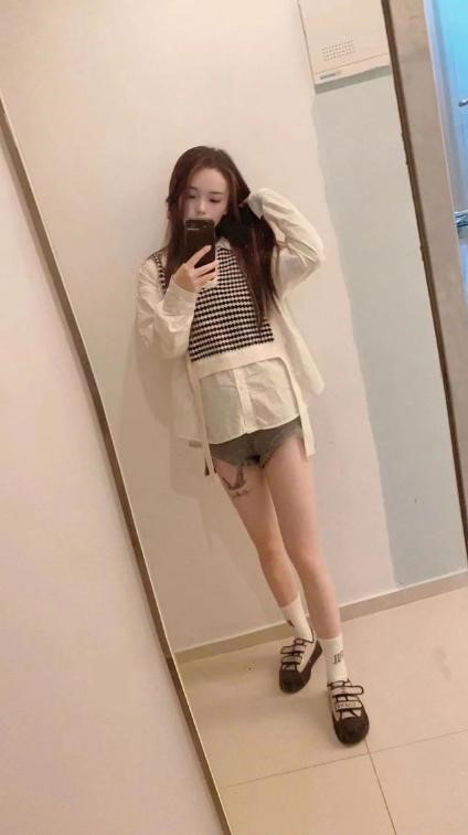 d9c40d24b73379a d9c40d24b73379a