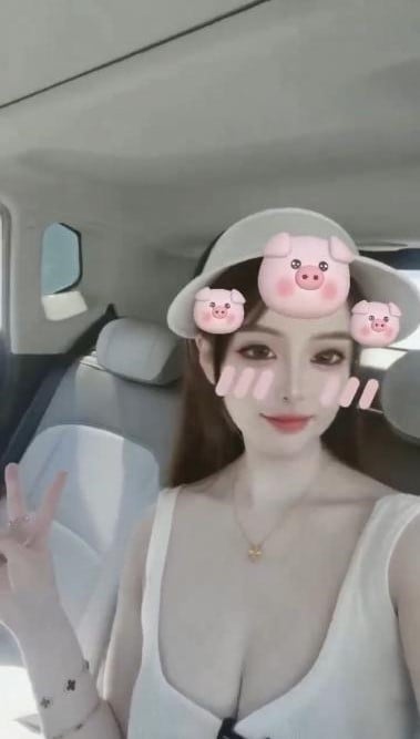 大奶服务系御姐