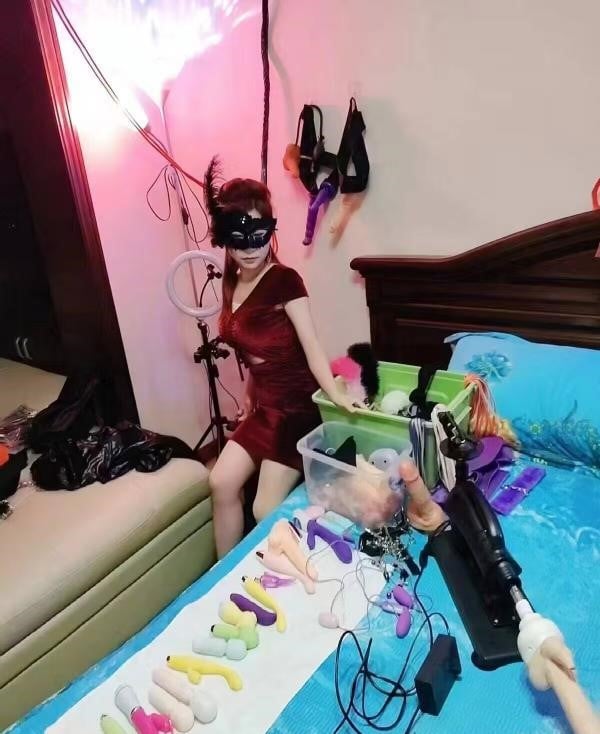 服务女M安娜