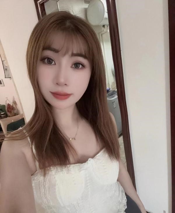 挺年轻的妹妹