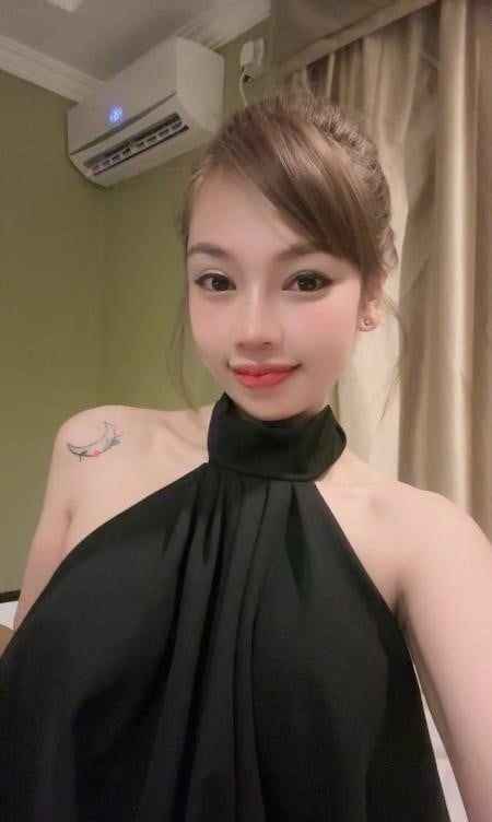 甜美御姐金金