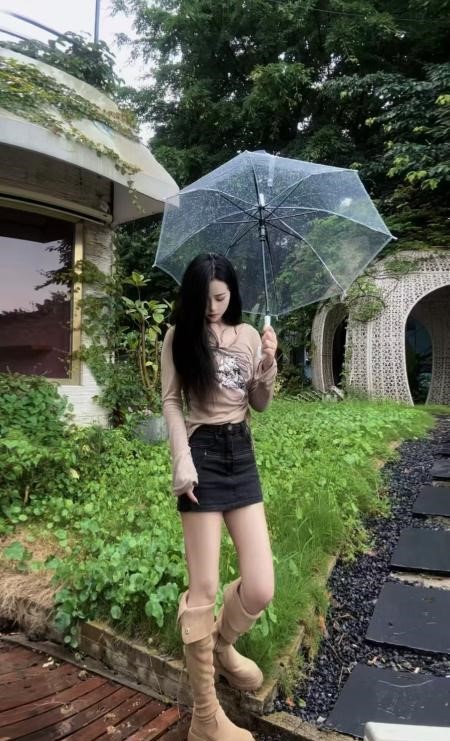 包河娇小玲珑的小美女