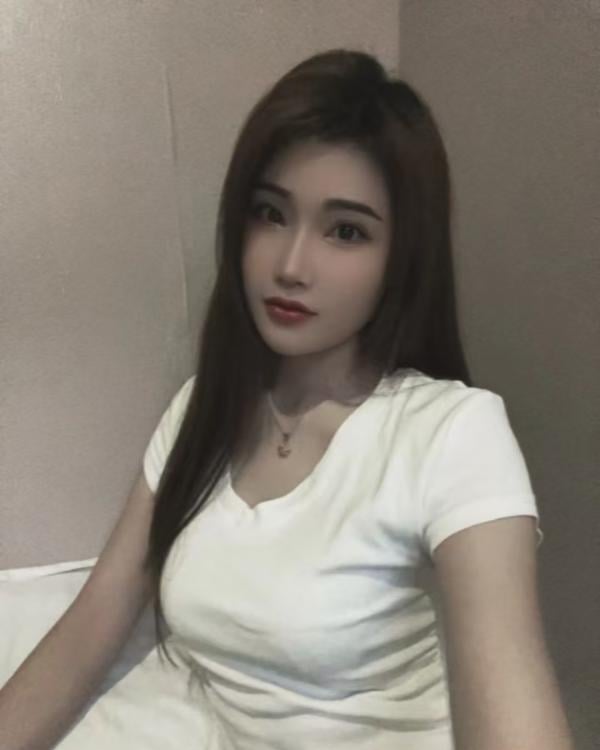 苗条骨感阿媚