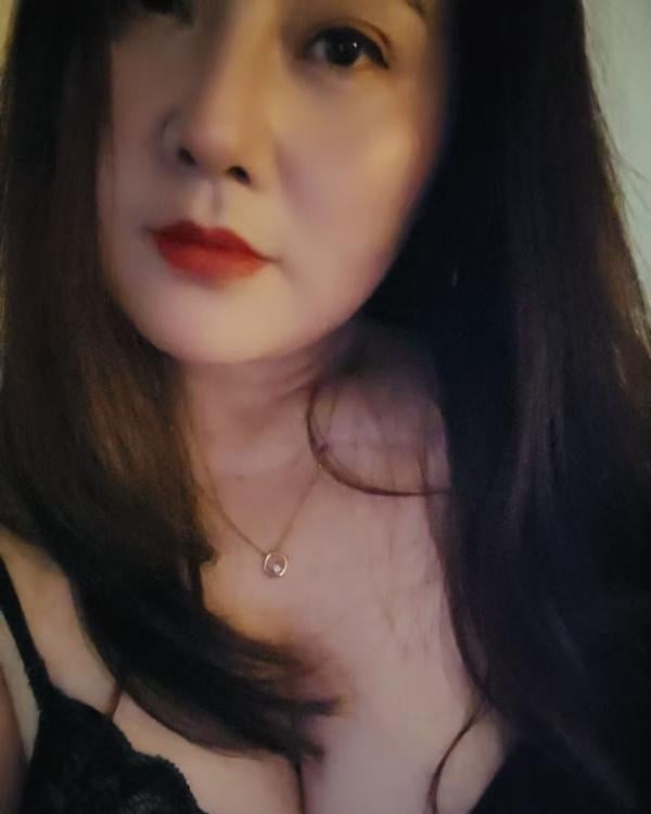 大奶姐姐
