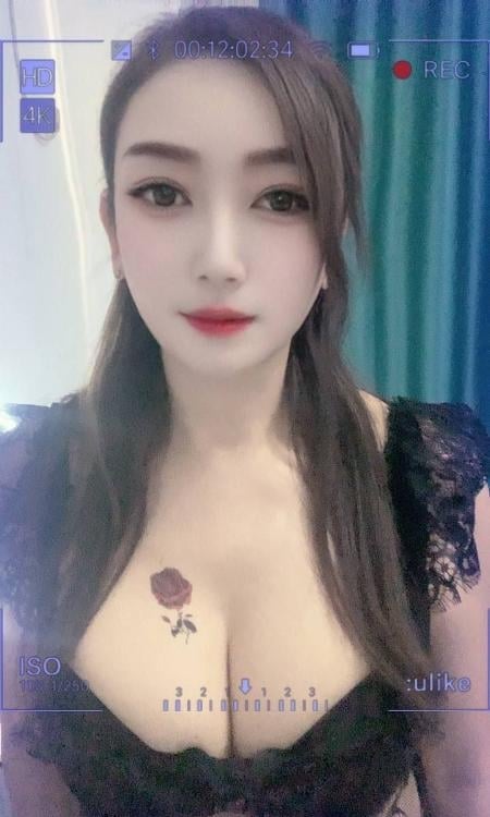 大胸美熟女施彤