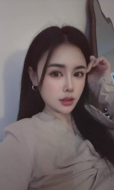 静安情调女迪娜
