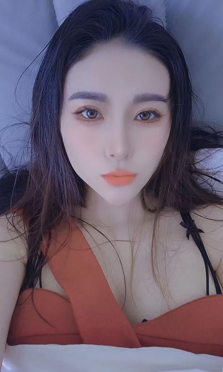 美女少妇