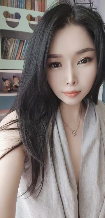 龙华小姐姐