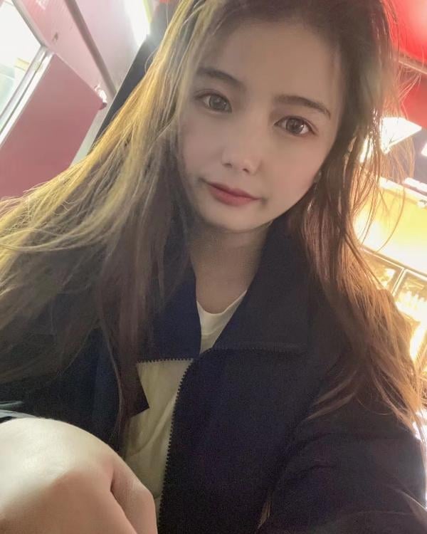 肥臀大奶妹子