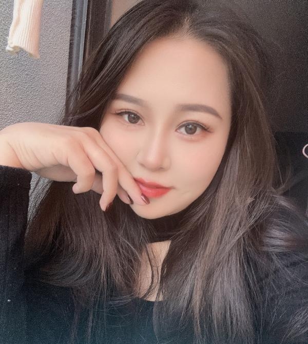 上城肤白美妹