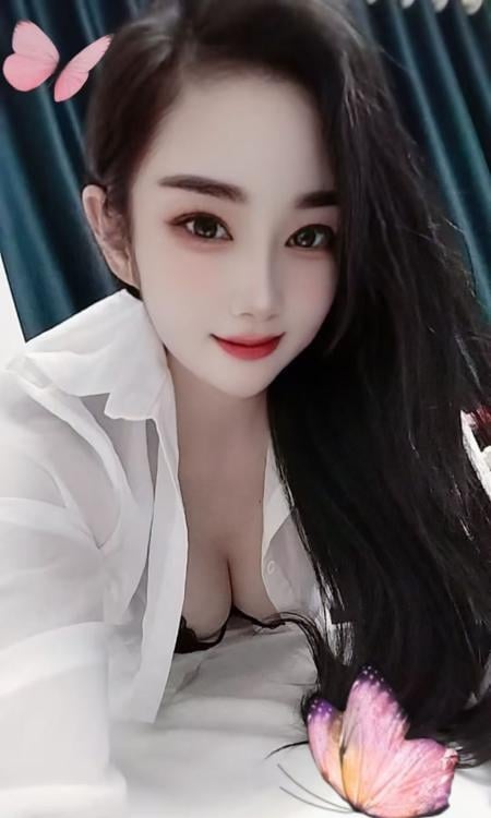 前凸后翘的乐宝