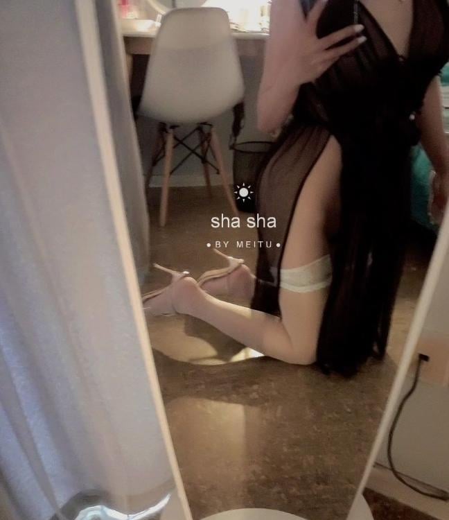 蜜桃臀御姐