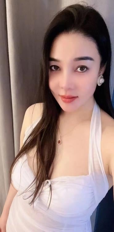三刷服务系骚女小如