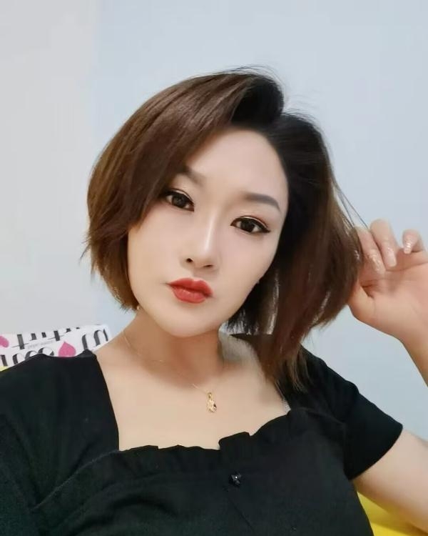 气质舌吻少妇