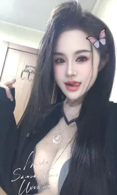 大胸球球老师