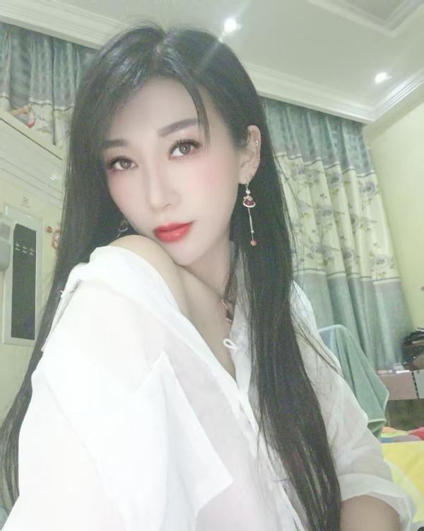 颜射骚妇花妹