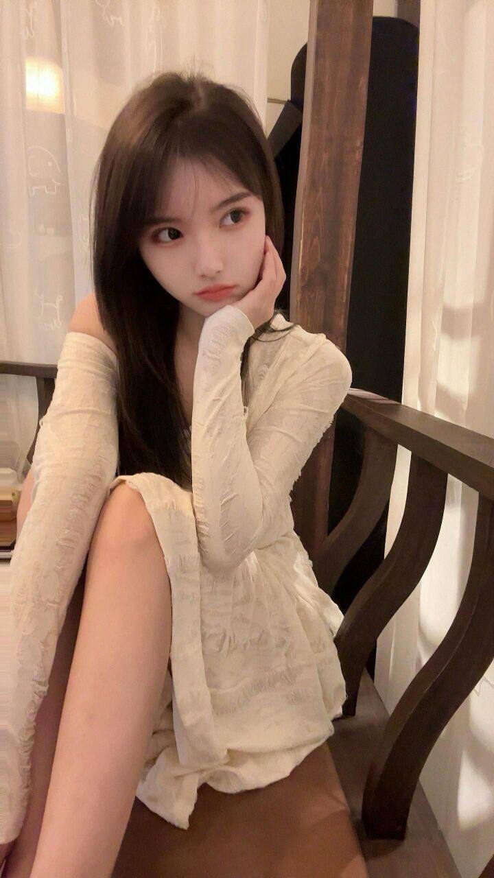 北京易高潮妹子淫水细流