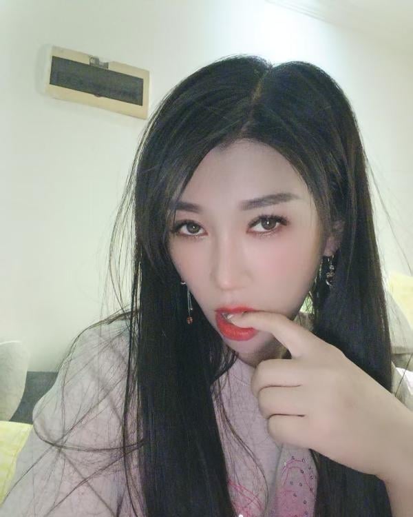 颜射骚妇花妹
