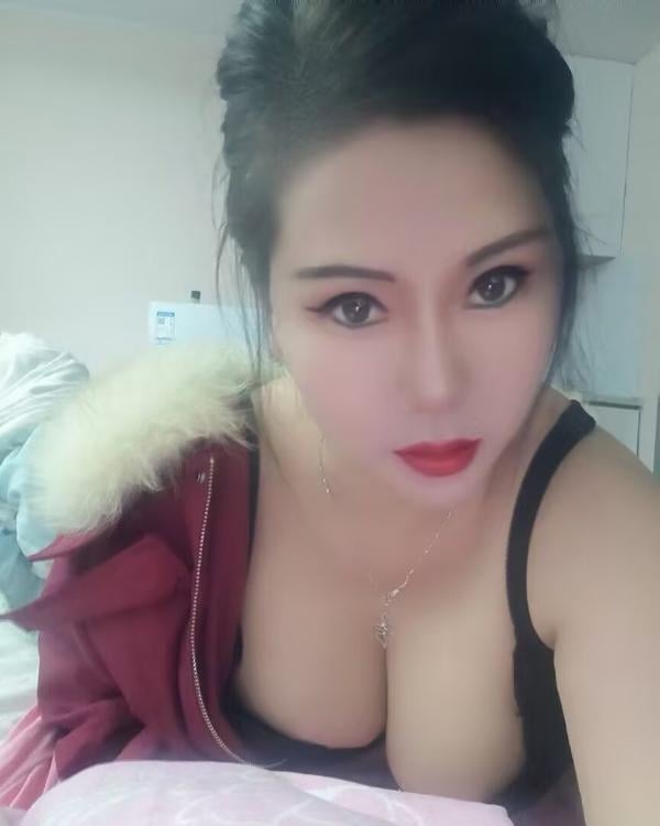 风骚大奶骚货