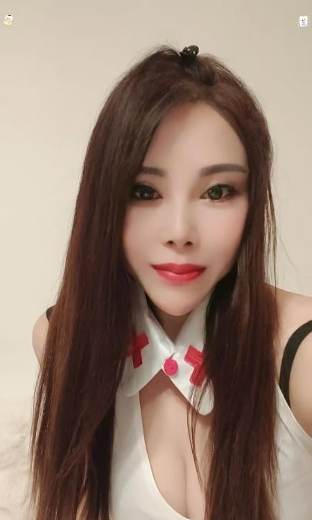 四川皮肤白貌美骚货