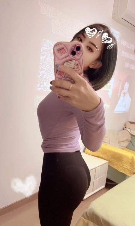 健身蜜桃臀K女