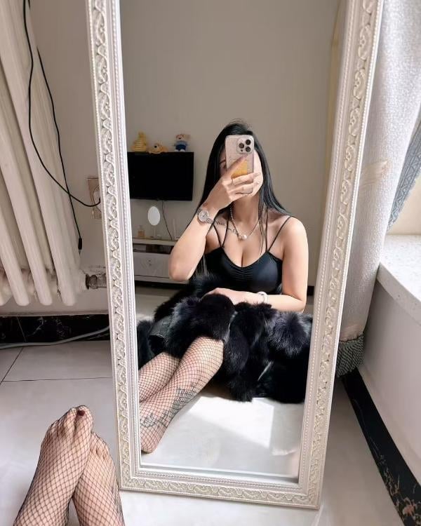 东丽D奶玉腿骚妇