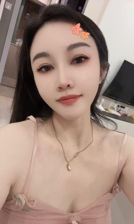 佳宁娜高挑御姐白雪