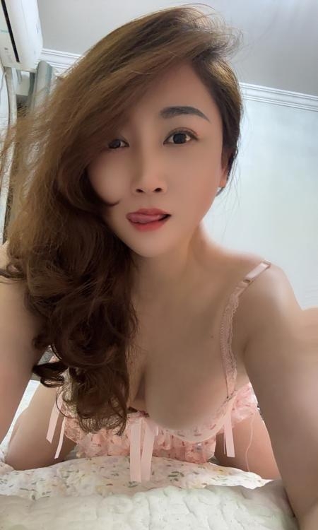 大胸肉肉少妇