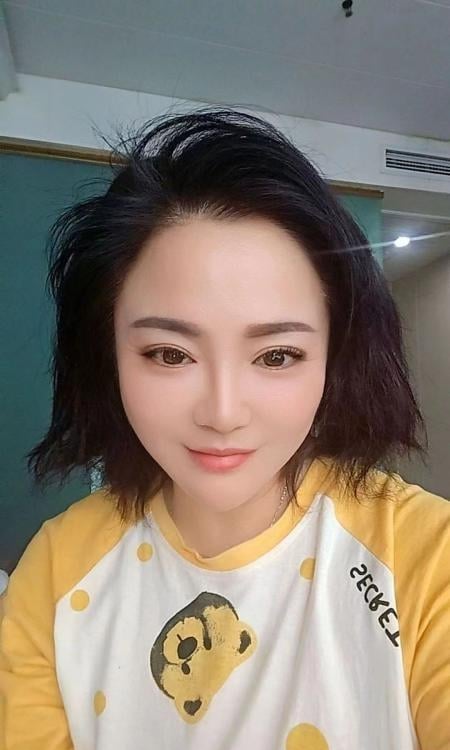 巨乳少妇服务态度很好