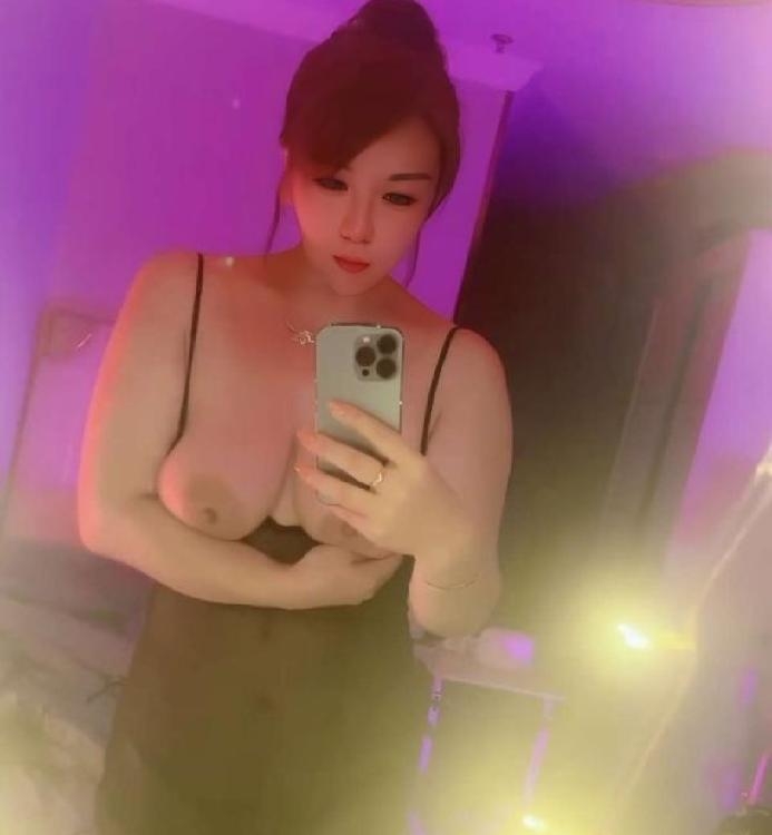 西青大胸妹