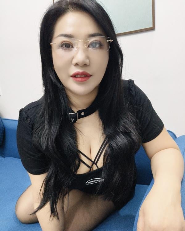 萧山美臀蕾蕾