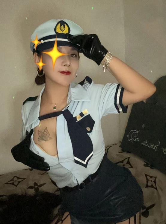 罗湖制服少妇