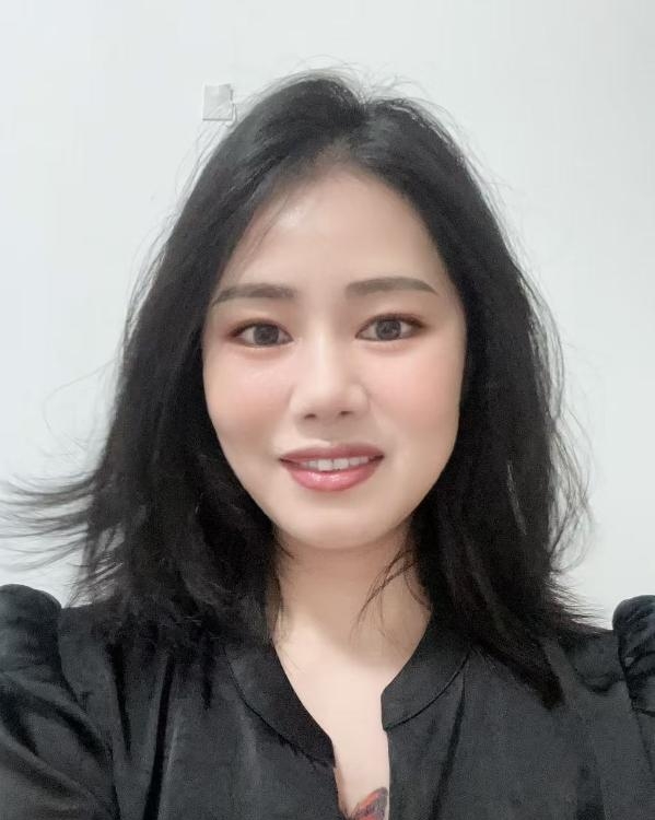 翘臀风骚老师