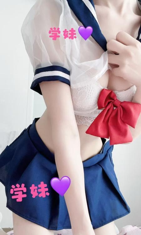 高颜值嫩逼学妹开课