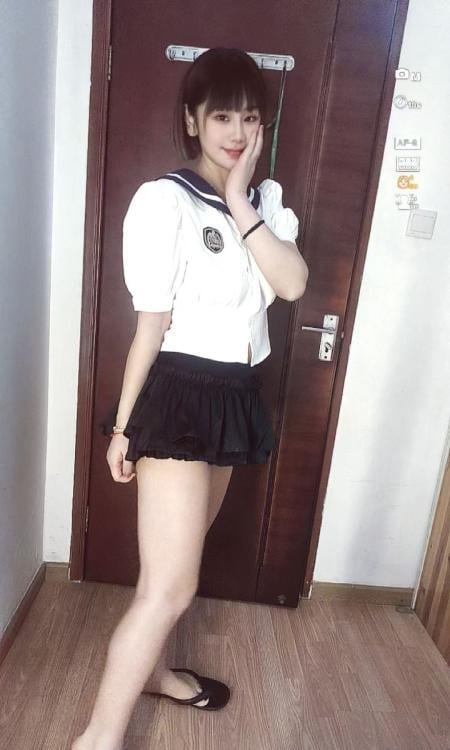 海珠乐莹低调美女