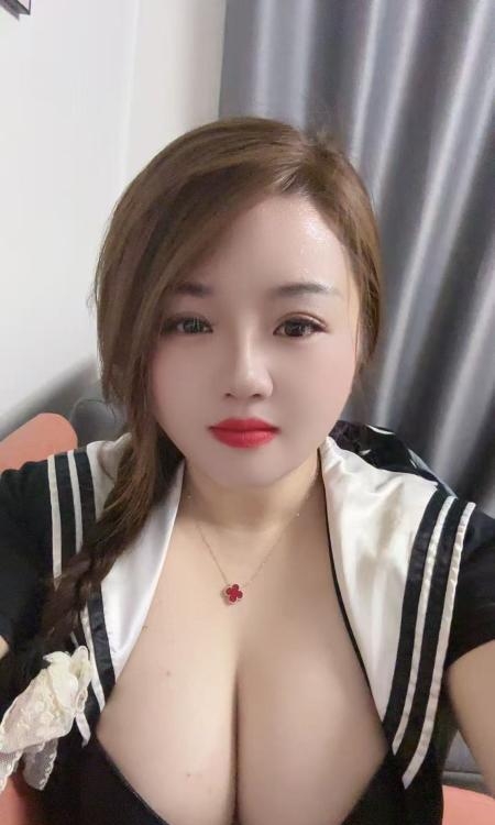 温柔大胸妹