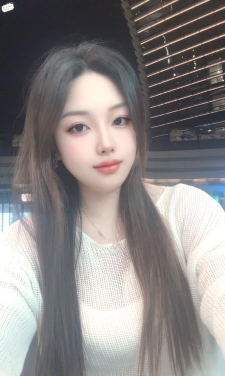 天然巨乳小美女