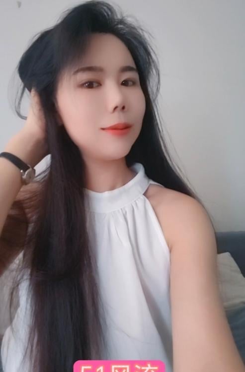 年轻长腿蜜儿