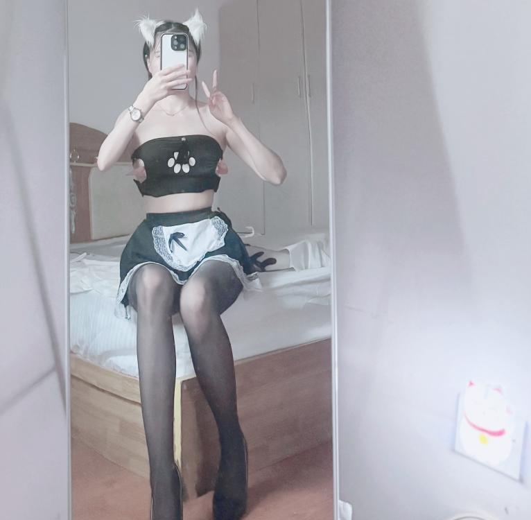 诗诗自聊半套