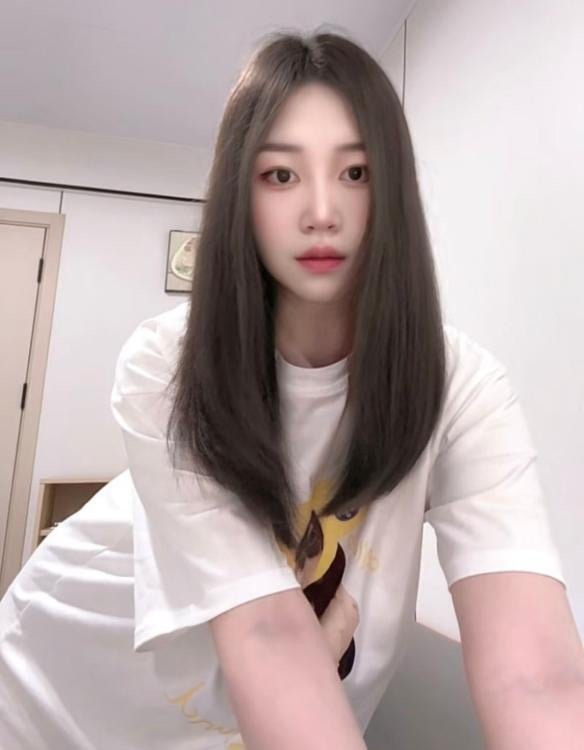 大长腿美少女