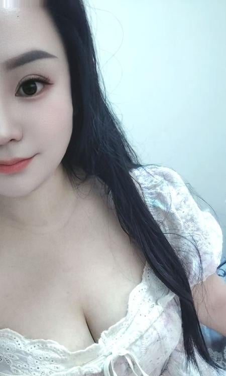 美甲师兼职少妇