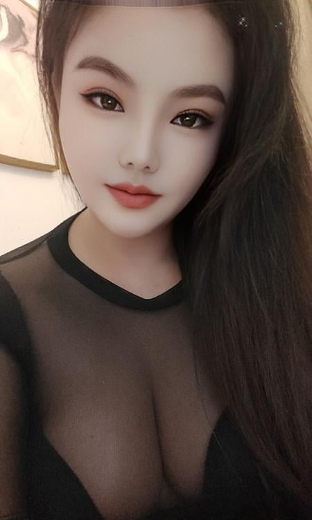 蛇吻服务型大奶大臀