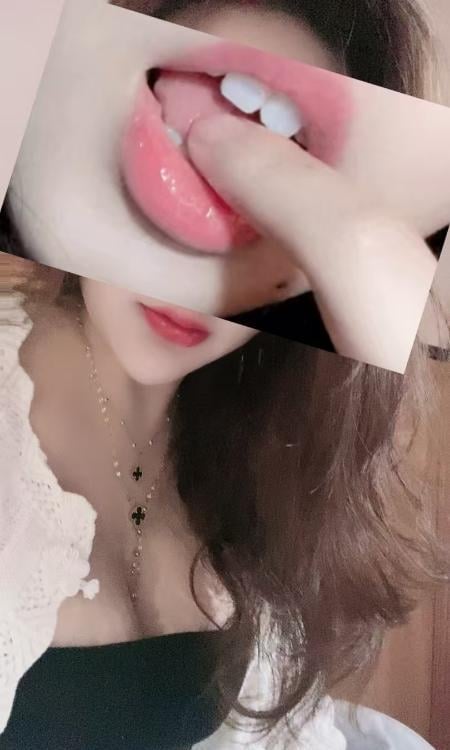 前凸后翘骚货