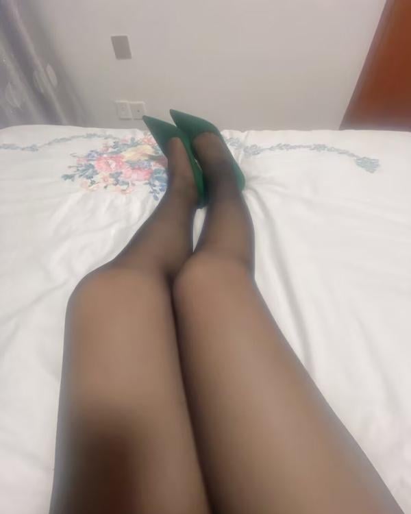昆明美腿熟妇