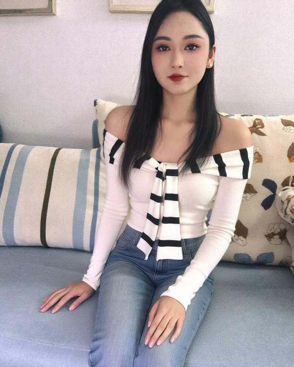 天河苗条风骚子涵
