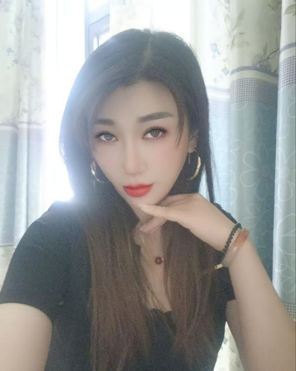 颜值人妻花妹