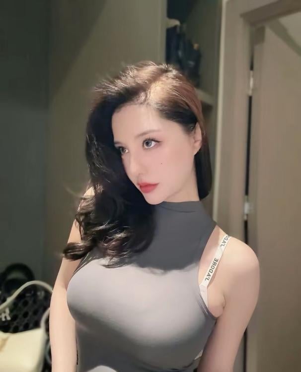 大胸柠檬女孩