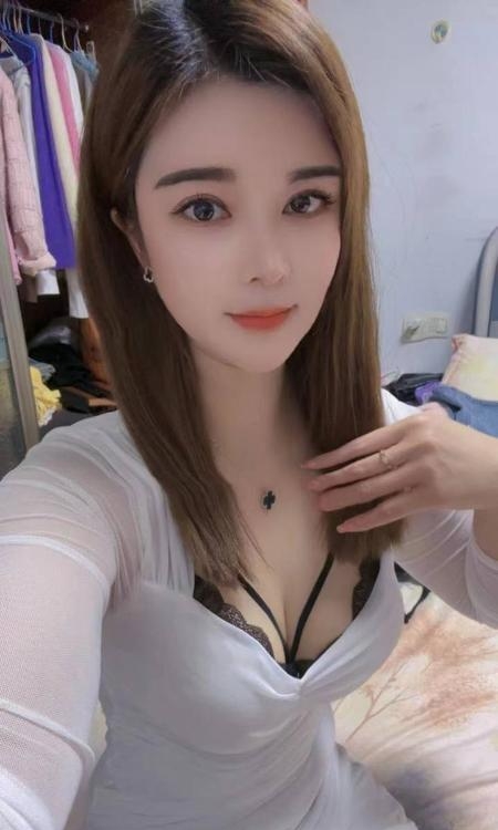 江阴性感大胸妹子