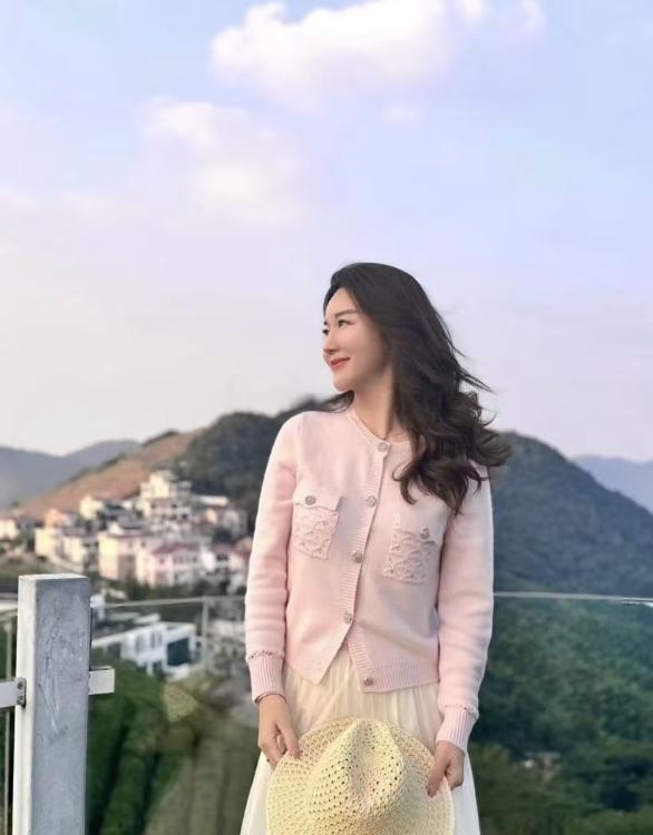 医美轻熟女